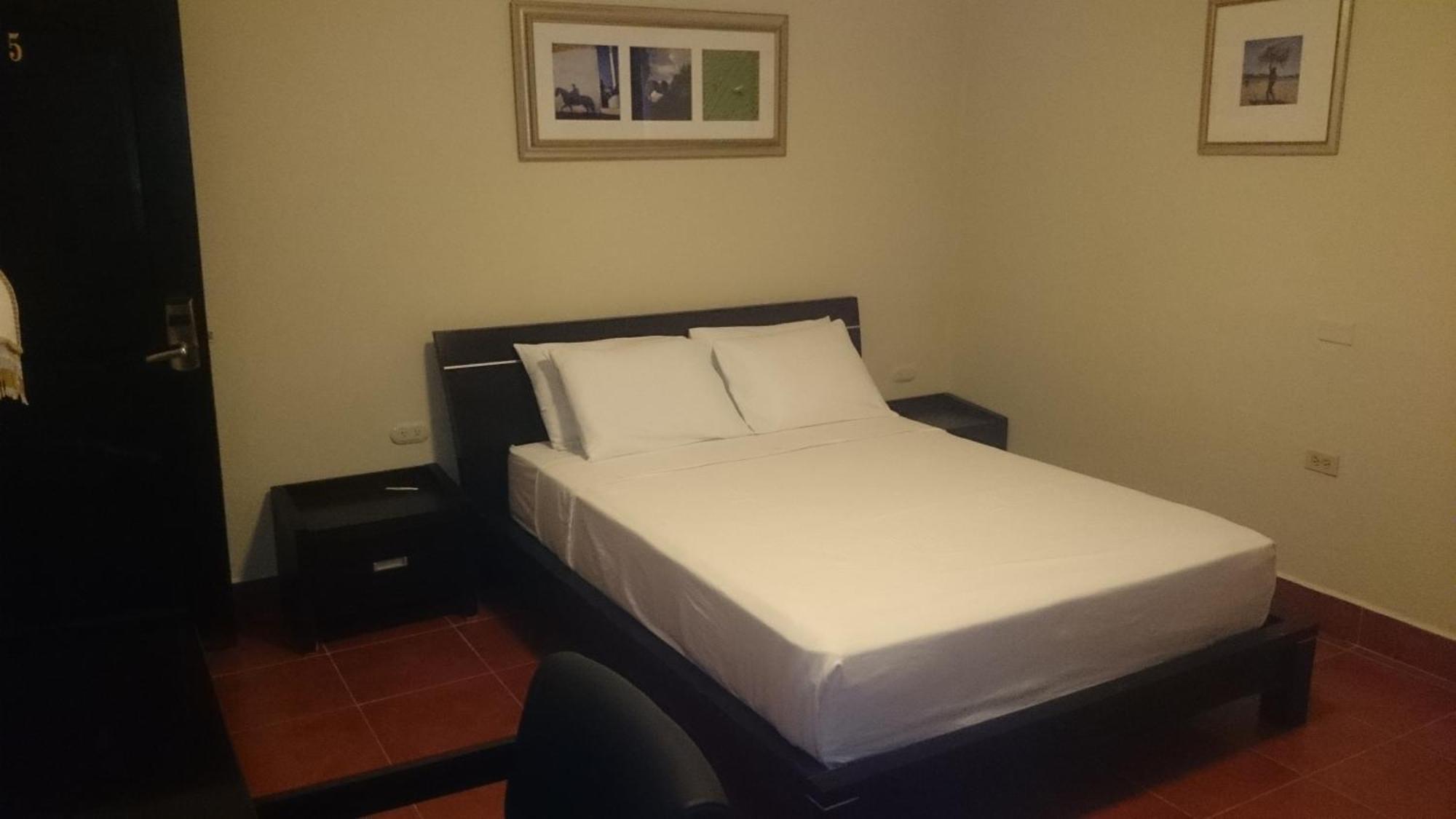 Hotel Los Altos Estelí Chambre photo