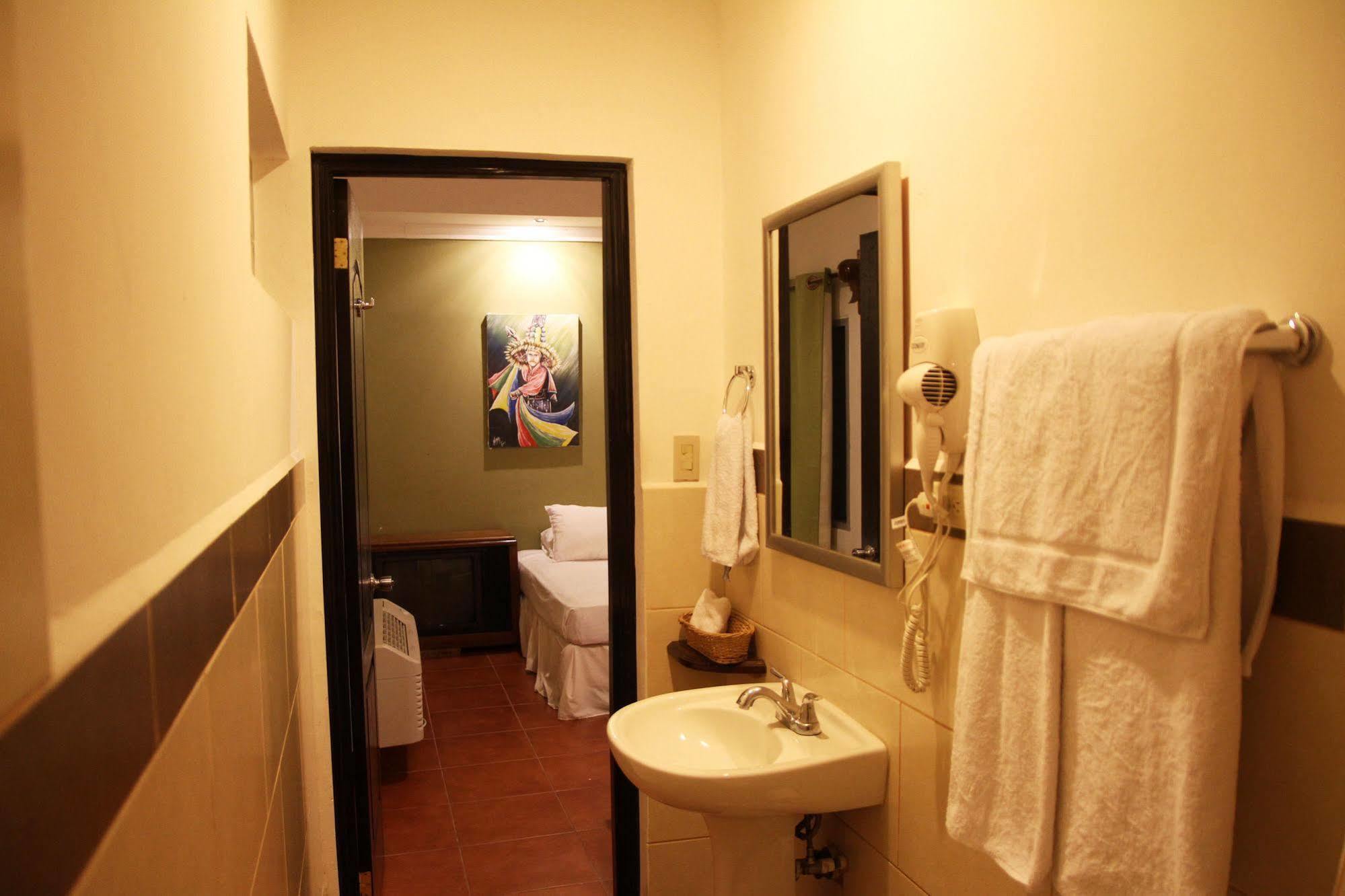 Hotel Los Altos Estelí Extérieur photo